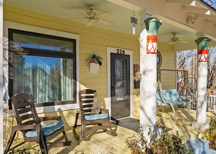 Virginia St. Dollhouse Holiday home